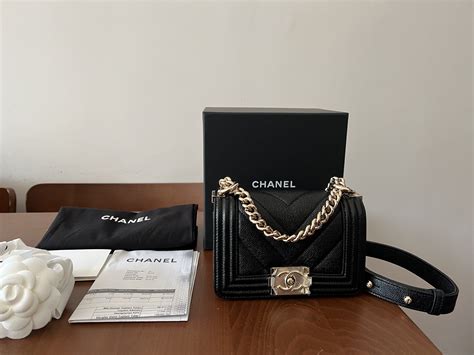 chanel mini le boy